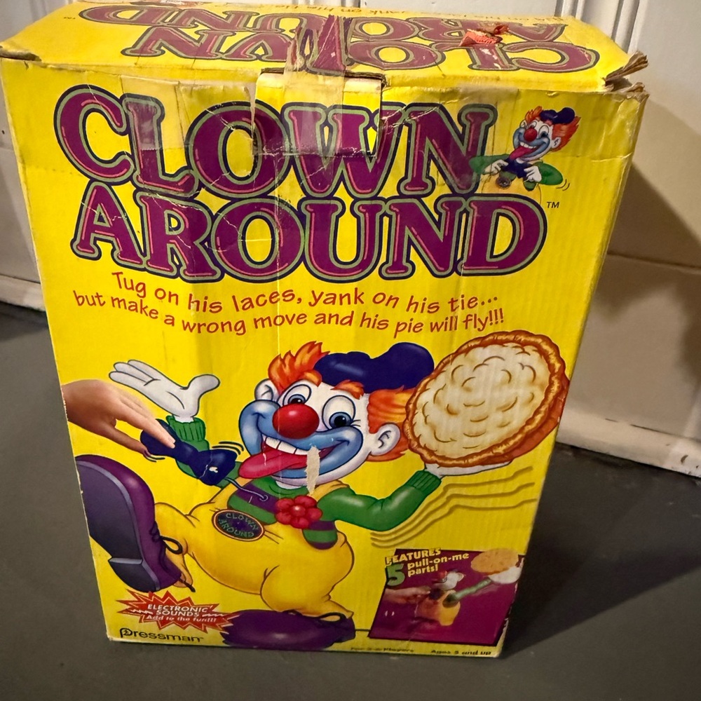 VINTAGE 1995 PRESSMAN ELECTRONIC CLOWN AROUND GAME IN BOX